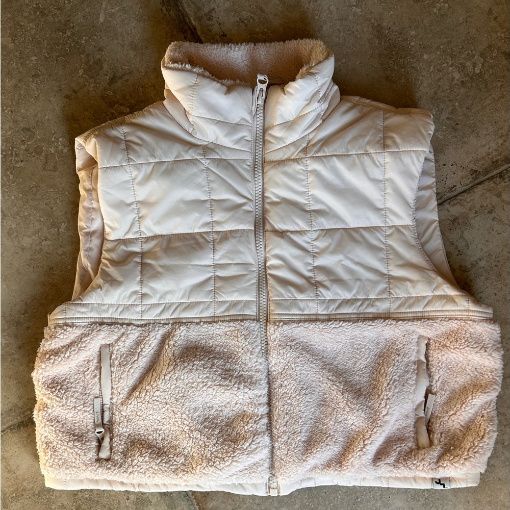 JoyLab Beige Quilted Vest